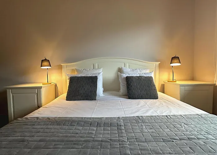 Les 2 Sapins - 10 Personnes - Lits Faits, Serviettes Et Menage Inclus 샬레 *